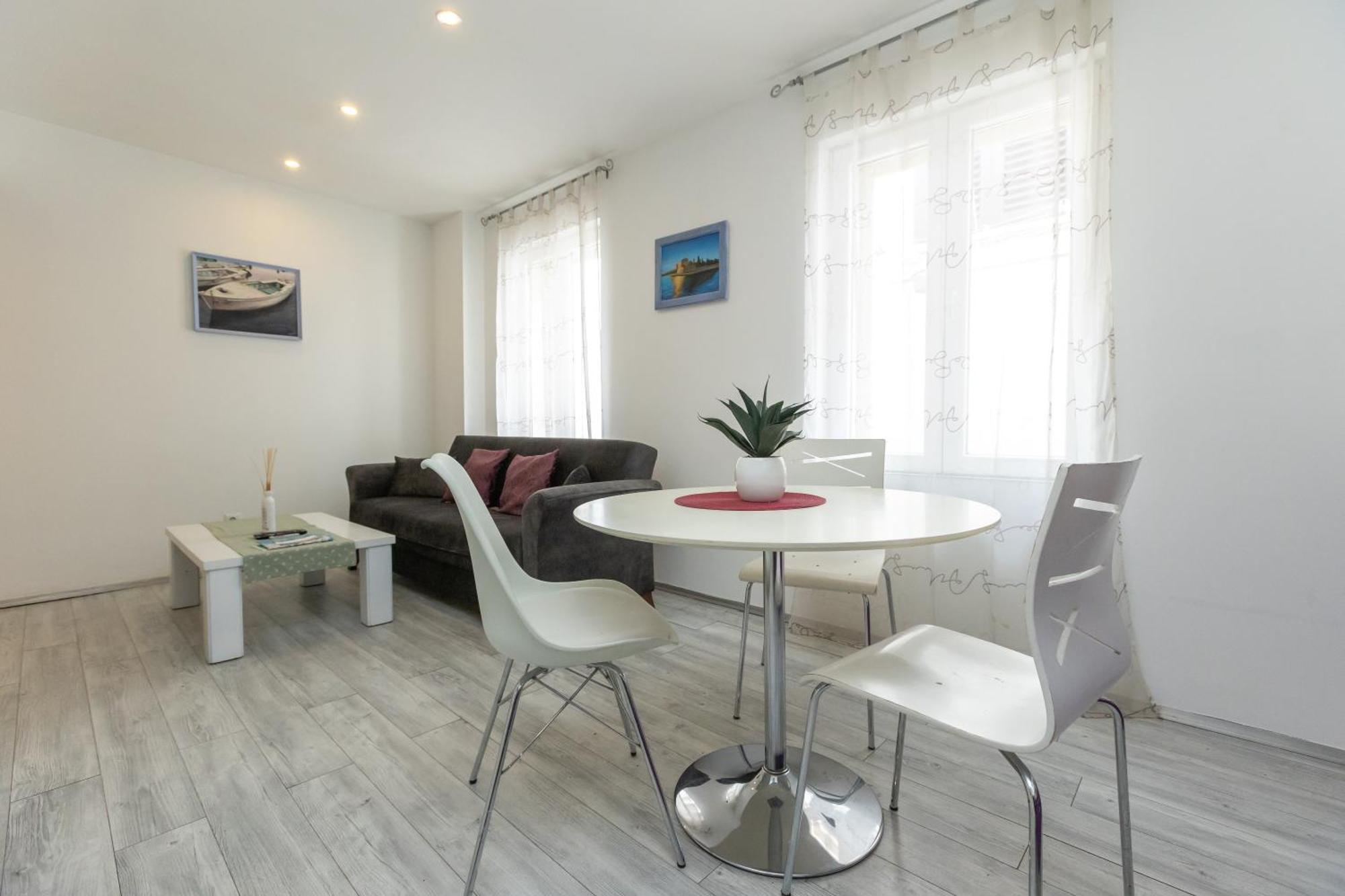 Alpha Loft 1Br Apartment In Center Zadar Exterior photo